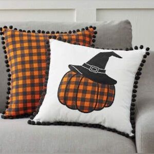 Grandin Road Reversible Buffalo Check Pumpkin with Witch Hat Pillows- Set of 4